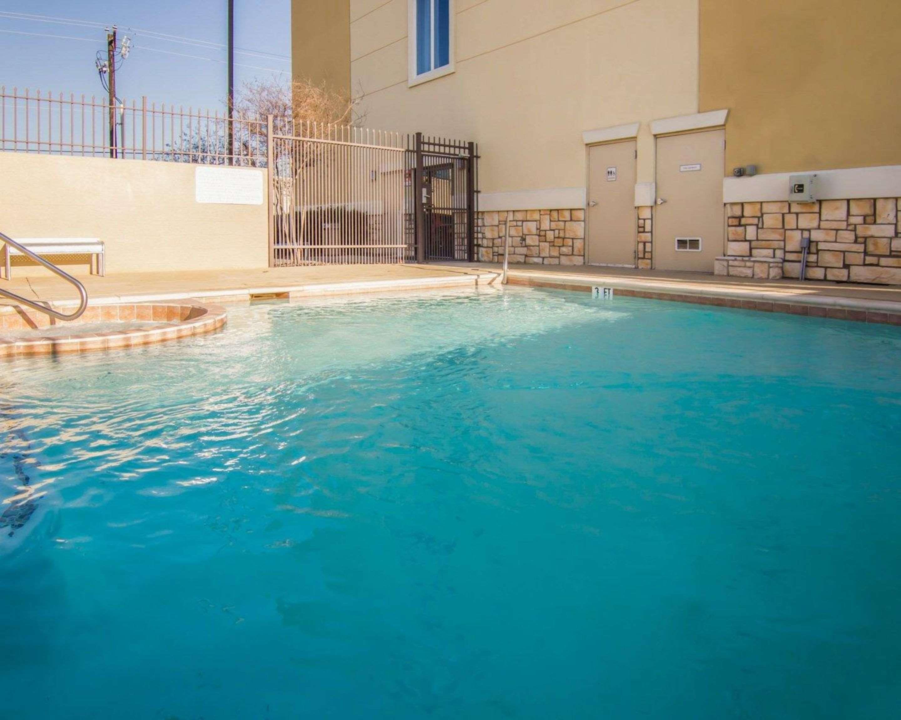Comfort Suites West Dallas - Cockrell Hill Luaran gambar
